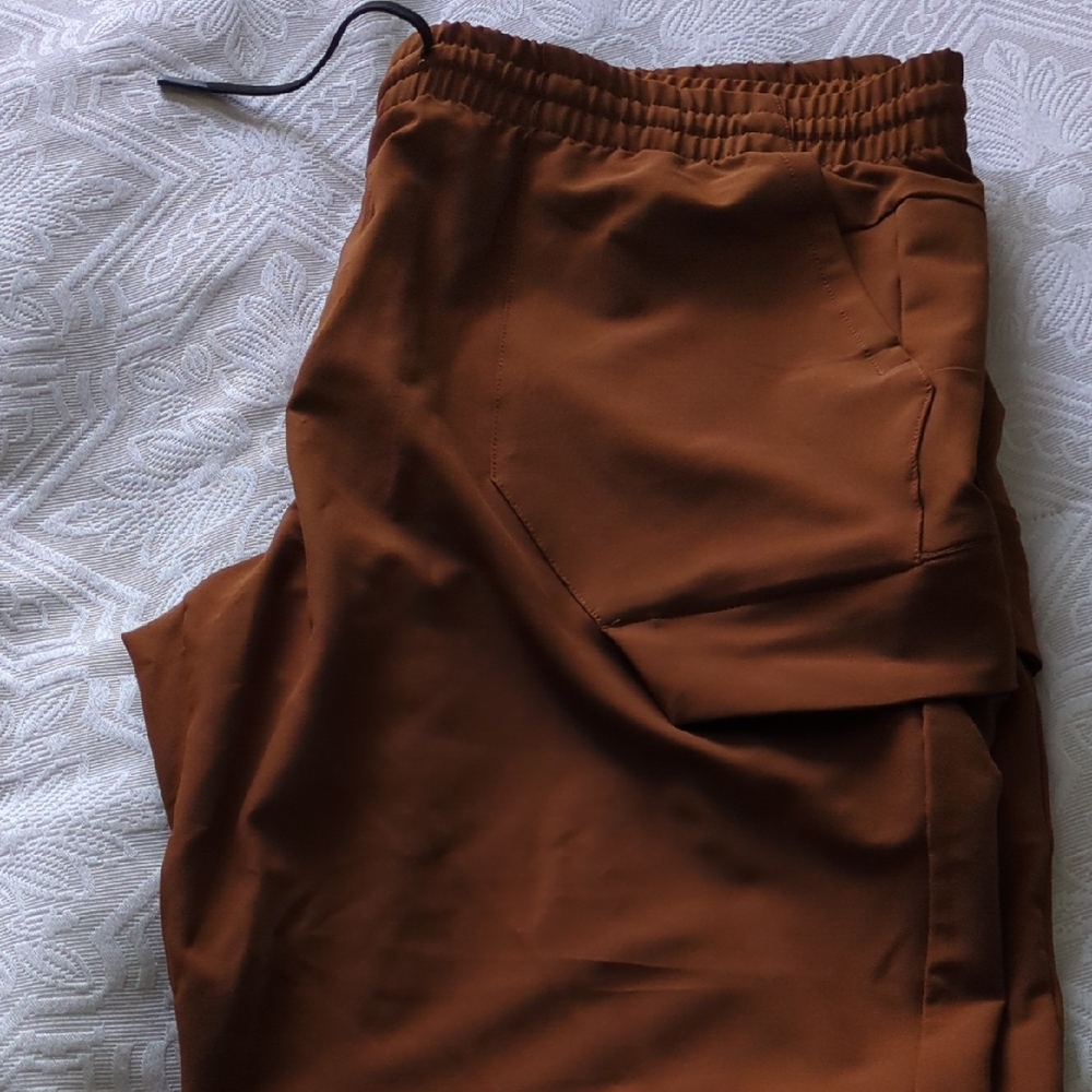 NWOT Men's FLX Casual Cargo Pants in Burnt Orange